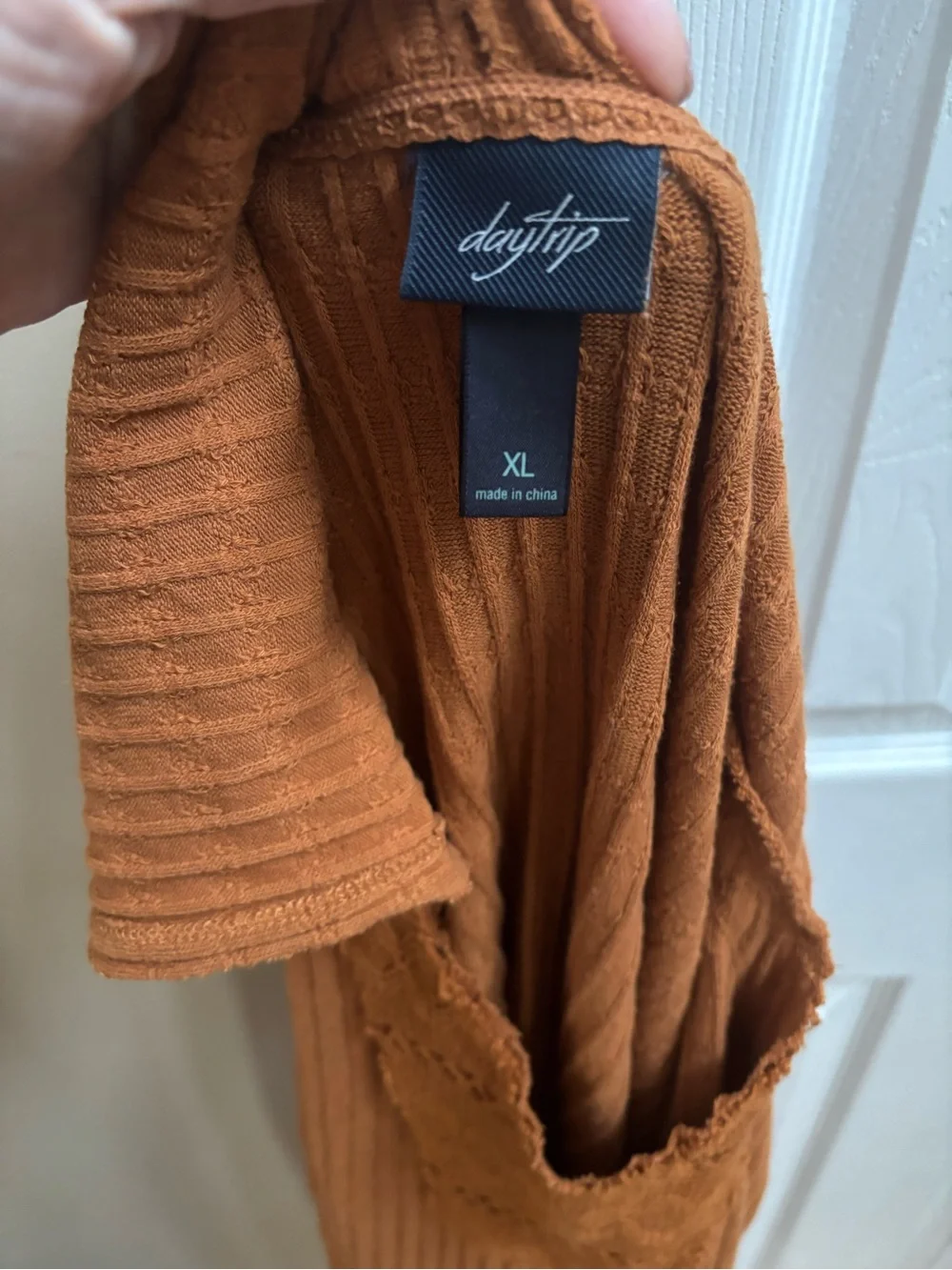 Daytrip Woman’s Rust Bell Sleeve Hooded Sweater w/ Crochet Trim, Size XL, EUC - Picture 5 of 5